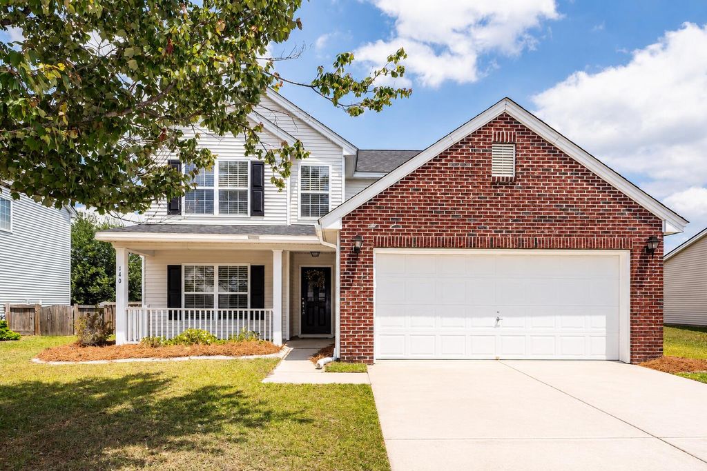 Photo of 140 Decatur Drive, Summerville, SC 29486 (MLS # 26014474)