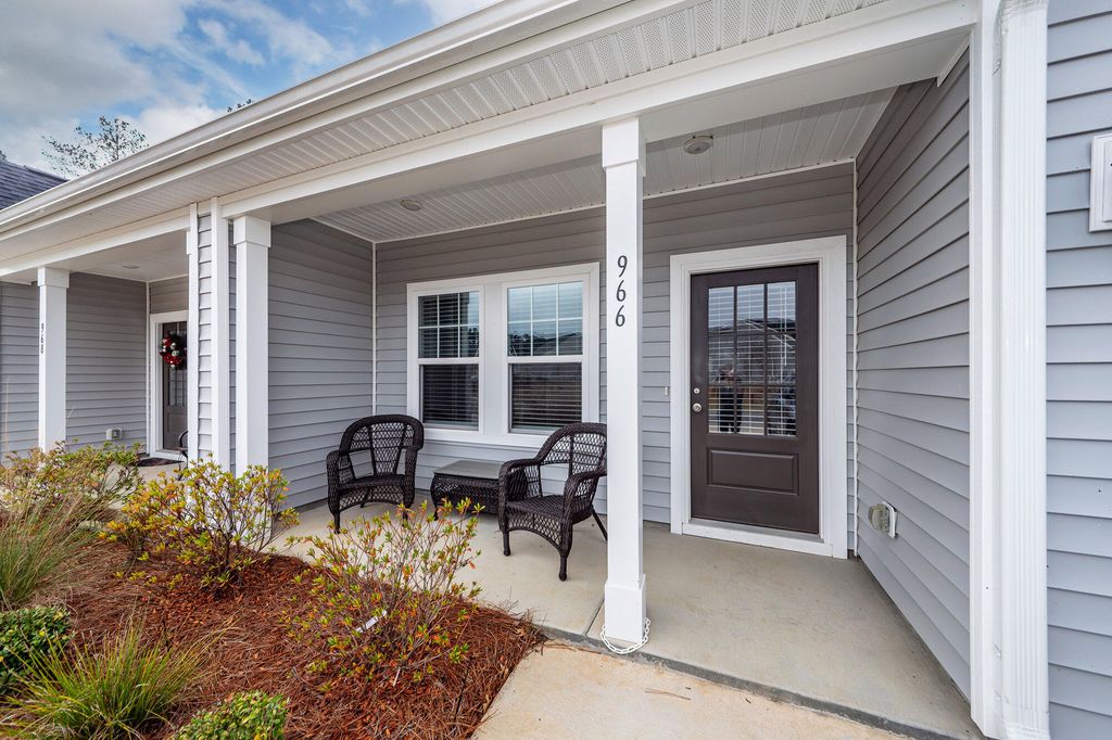 Photo of 966 Dusk Drive, Summerville, SC 29486 (MLS # 25033208)