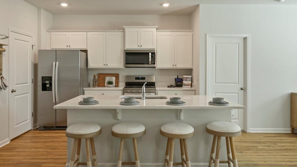 Photo of 1018 Mountaintop Way, Summerville, SC 29483 (MLS # 26024594)
