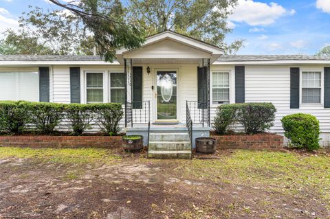 Photo of 1510 Tee Vee Road, Elloree, SC 29047 (MLS # 25028245)