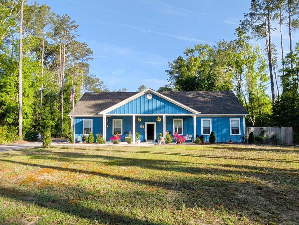 Photo of 1044 Towhee Lane, McClellanville, SC 29458 (MLS # 25012189)