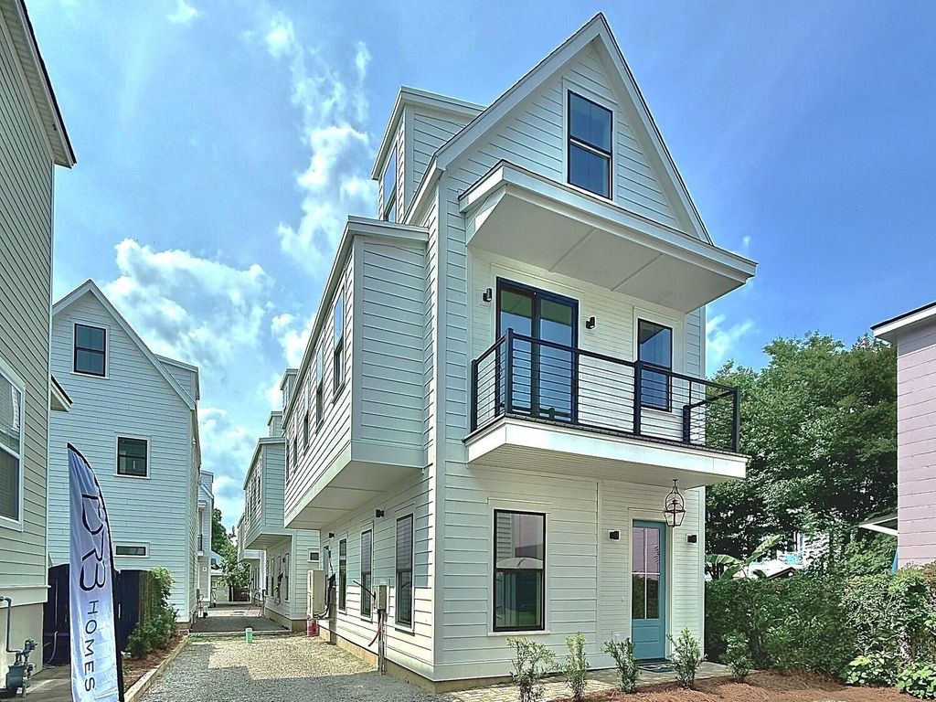 Photo of 25 Nats Court, Charleston, SC 29403 (MLS # 25015126)