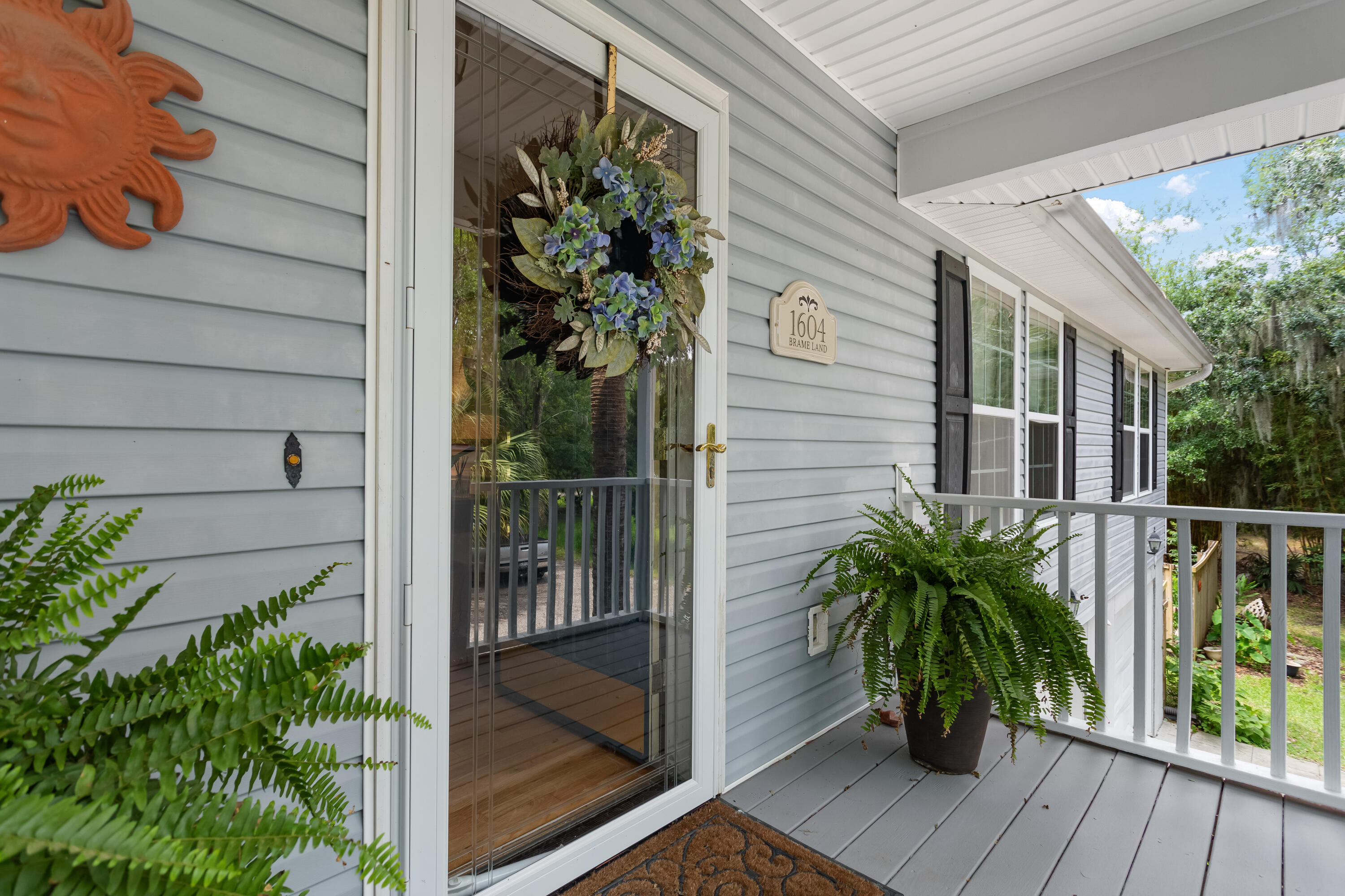 1604 Macoma Road