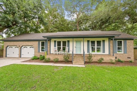 Photo of 214 Turtle Cove Road, Summerville, SC 29485 (MLS # 26007239)