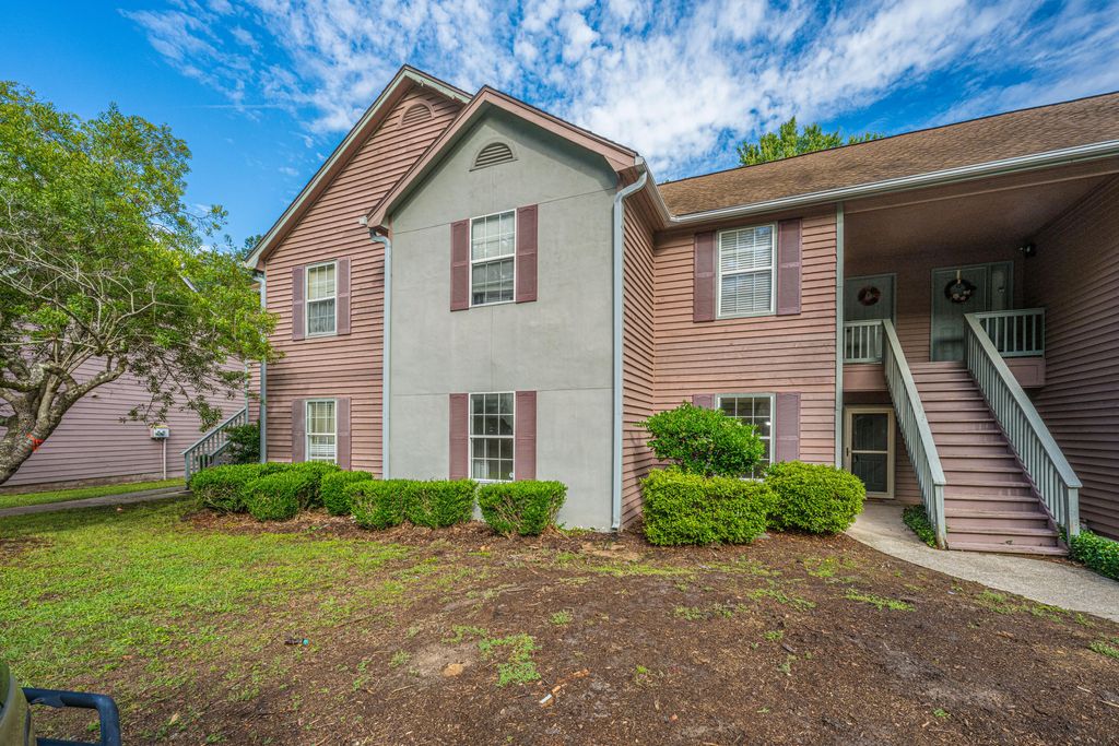 Photo of 7940 Parklane Court #B, North Charleston, SC 29418 (MLS # 26014073)