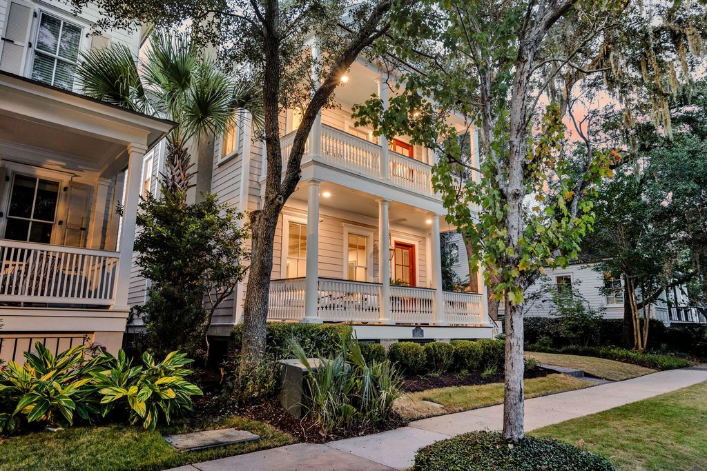 Photo of 225 Delahow Street, Charleston, SC 29492 (MLS # 25026318)