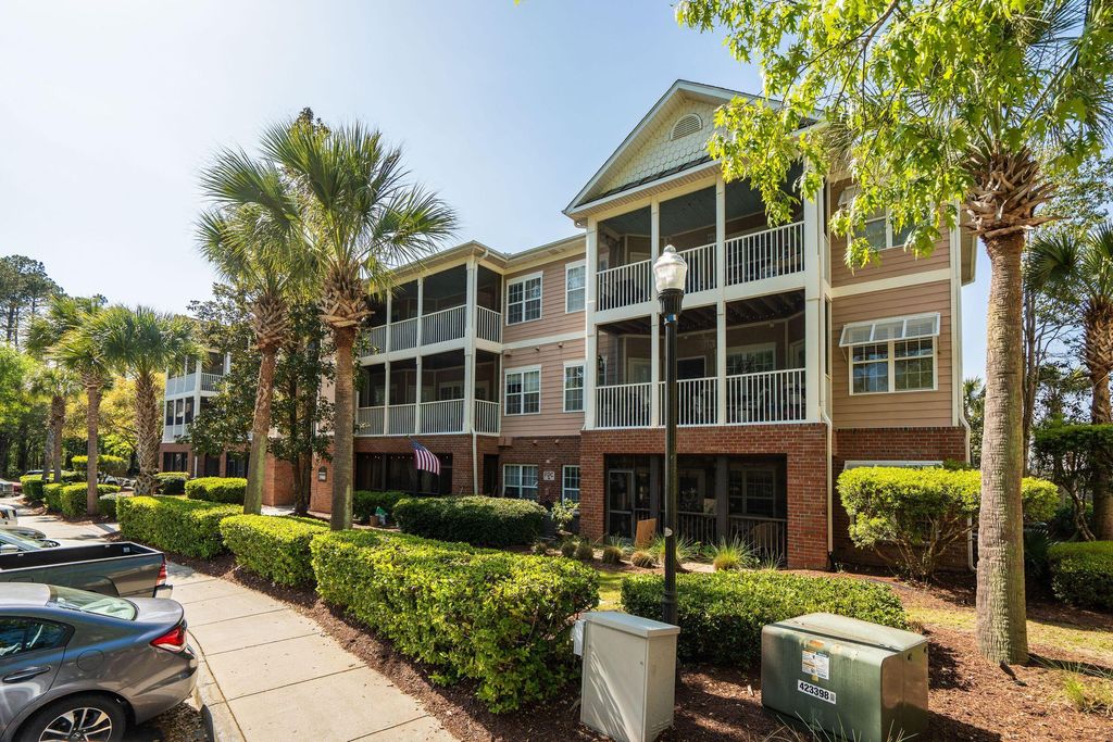 Photo of 1920 Basildon Road, Mount Pleasant, SC 29466 (MLS # 26009300)