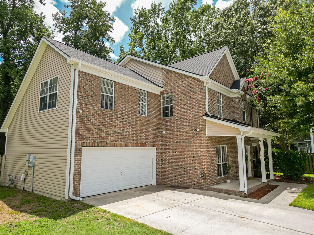 Photo of 207 Curico Lane, Summerville, SC 29483 (MLS # 26004988)