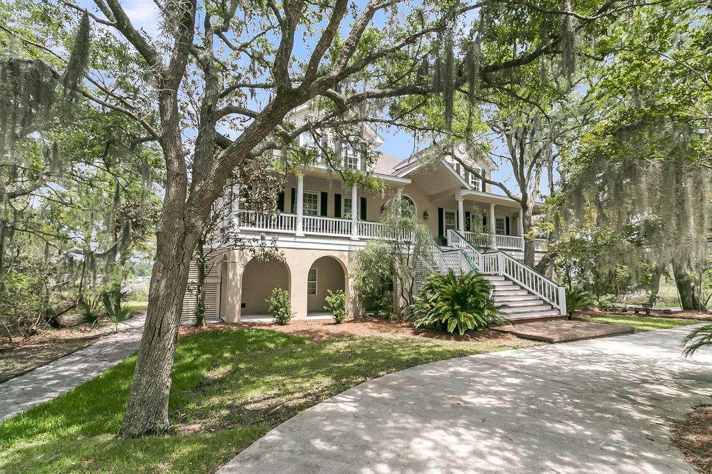 Photo of 4702 Blockhouse Lane, Hollywood, SC 29449 (MLS # 25031472)