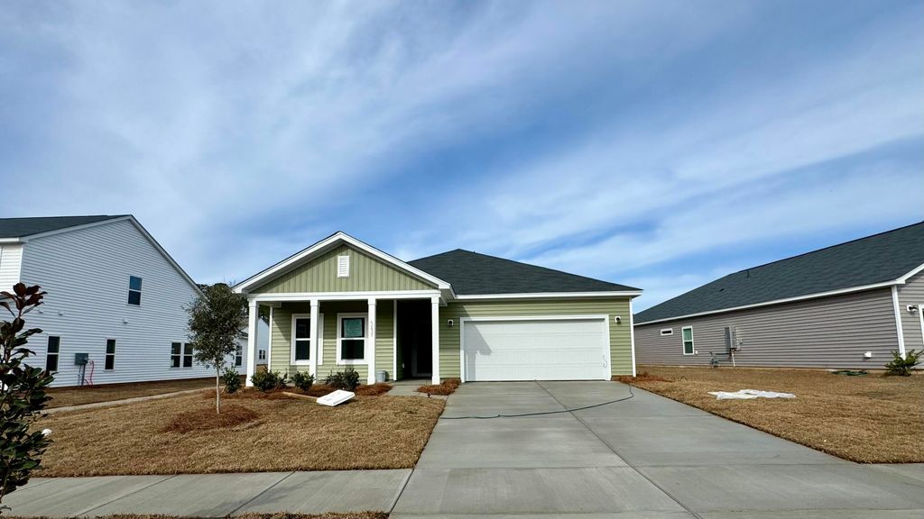 Photo of 5237 Cottage Landing Drive Dr, Summerville, SC 29485 (MLS # 25032637)
