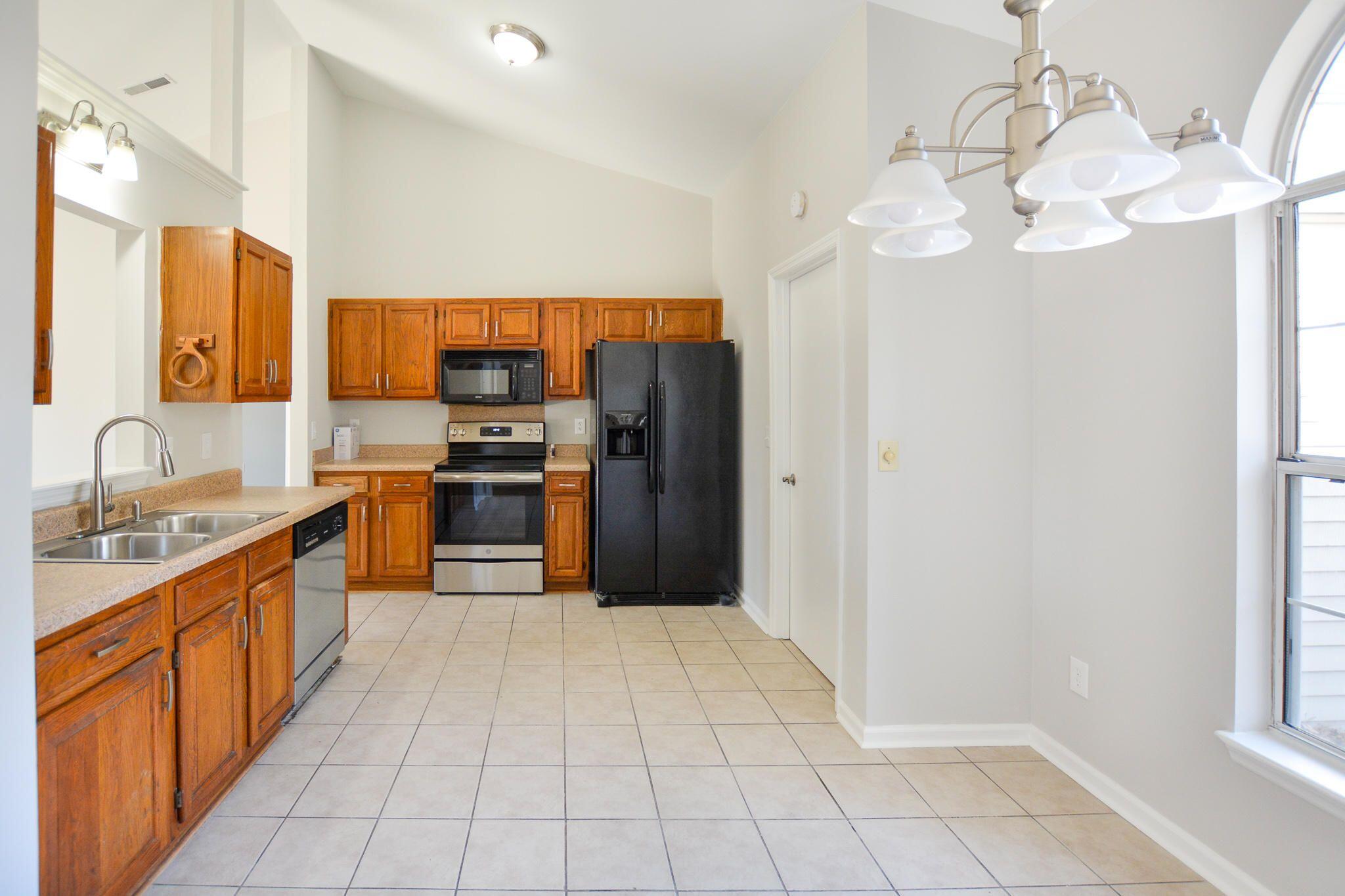 801 Alwyn Boulevard