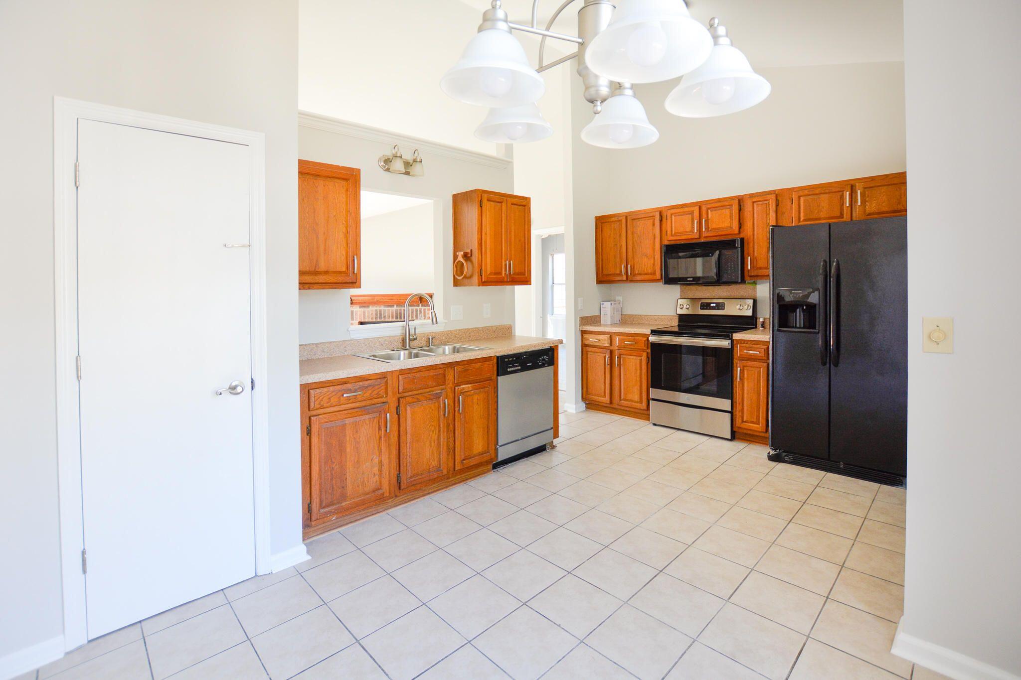 801 Alwyn Boulevard