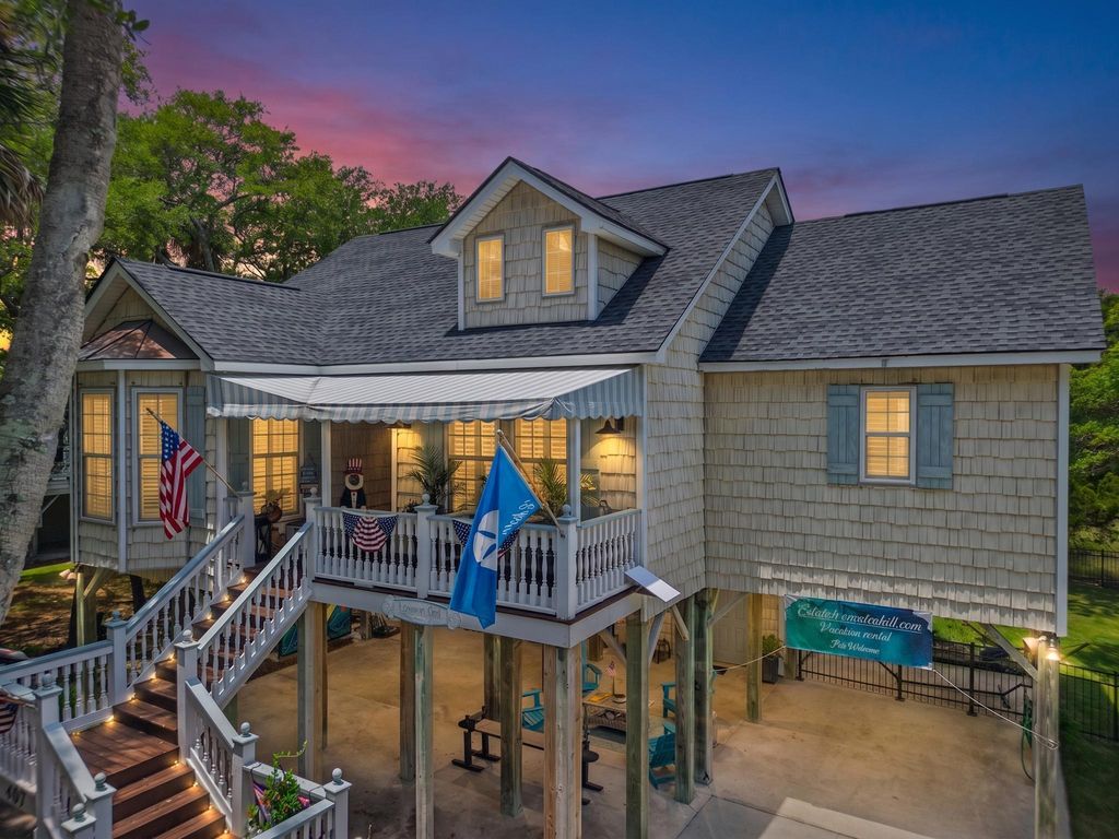 Photo of 407 Pompano Road, Edisto Island, SC 29438 (MLS # 26018519)