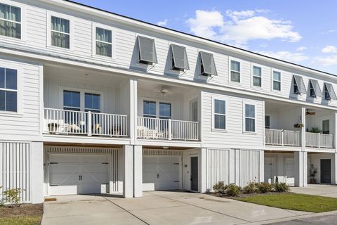 805 Kings Oak Court 3 Daniel Island SC 29492