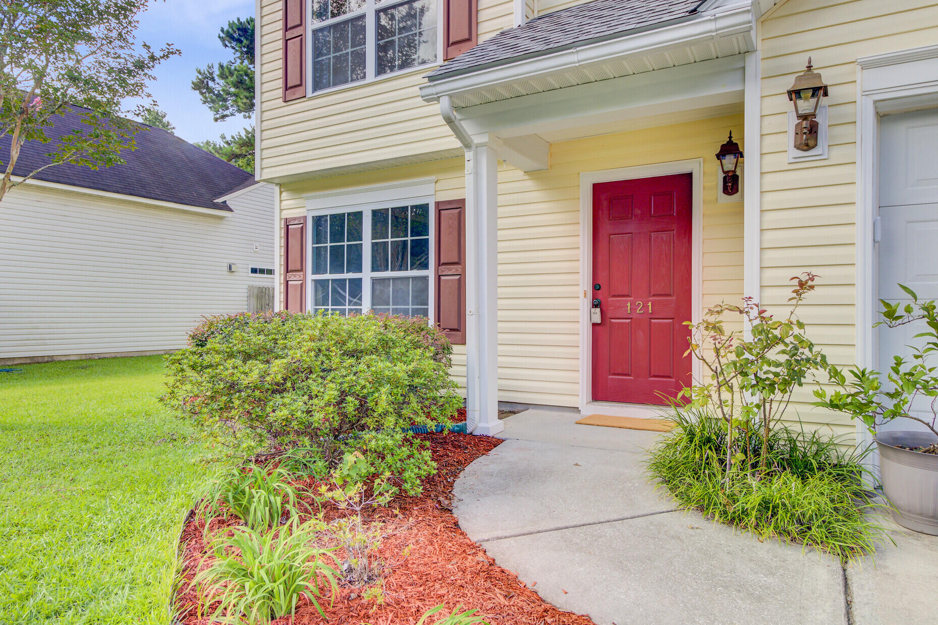 121 Moon Shadow Lane