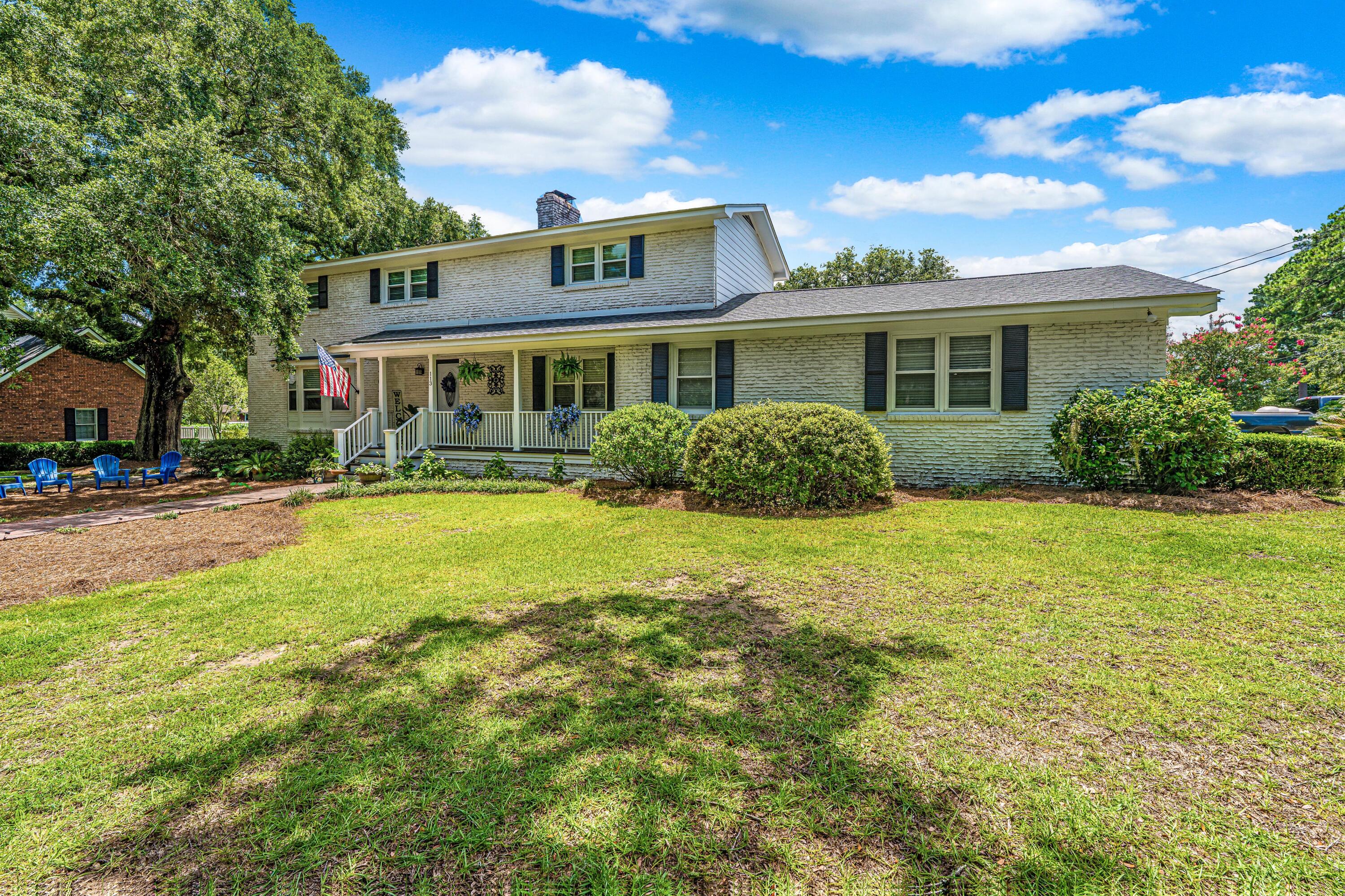 113 The Oaks Avenue