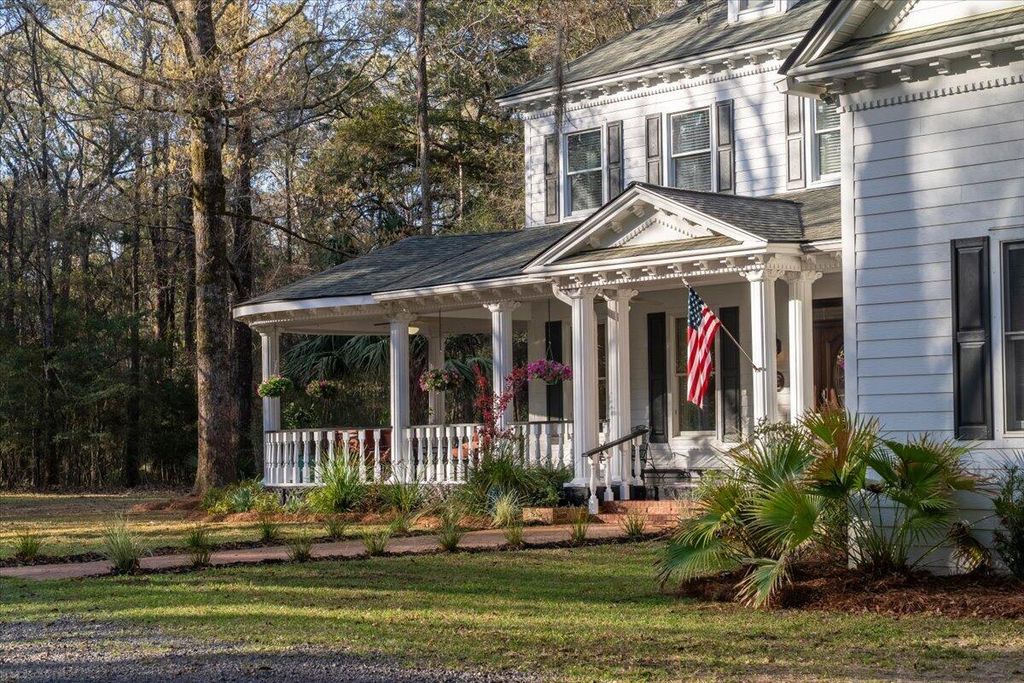 Photo of 1901 Long Creek Road, Wadmalaw Island, SC 29487 (MLS # 26007366)