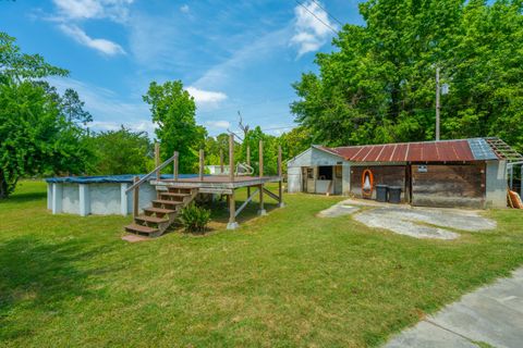 A home in Pineville