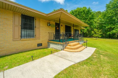 A home in Pineville