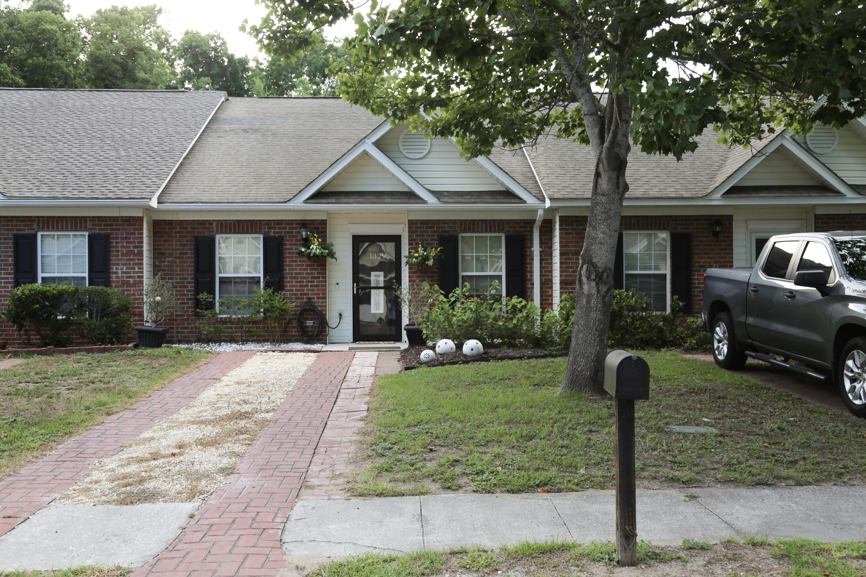1329 Old Tabby Lane