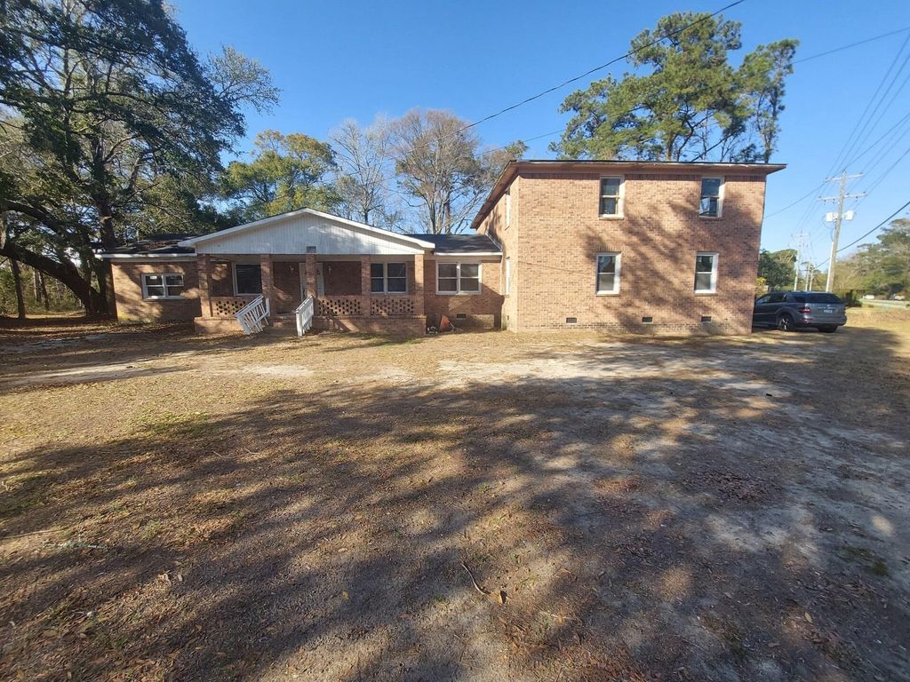 Photo of 2204 Rifle Range Road, Mount Pleasant, SC 29466 (MLS # 26006482)