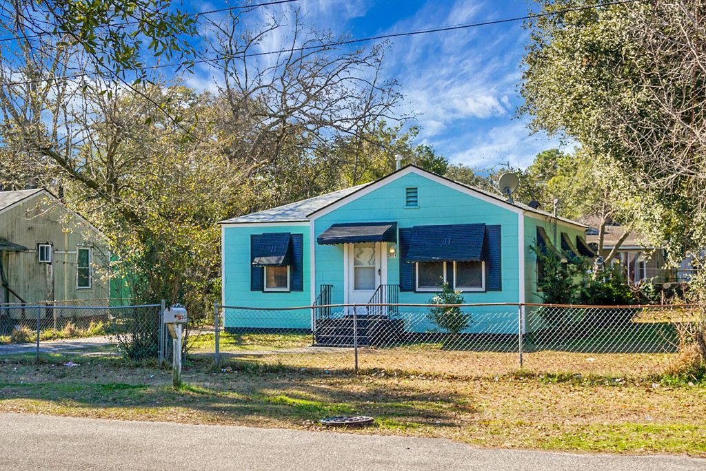 Photo of 2604 Wye Lane, North Charleston, SC 29405 (MLS # 26002039)