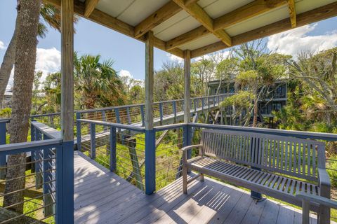 A home in Dewees Island