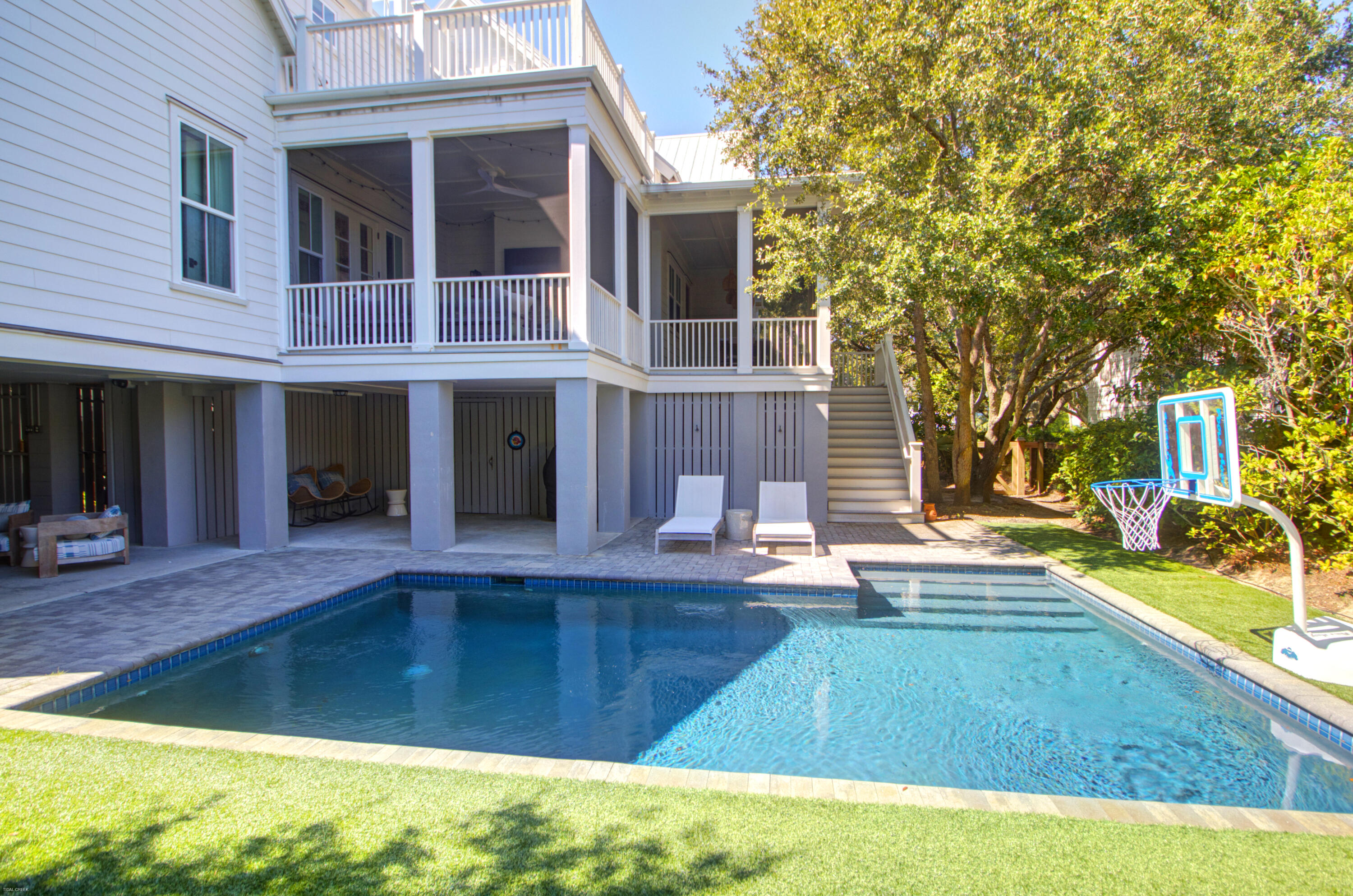 3109 Middle Street
