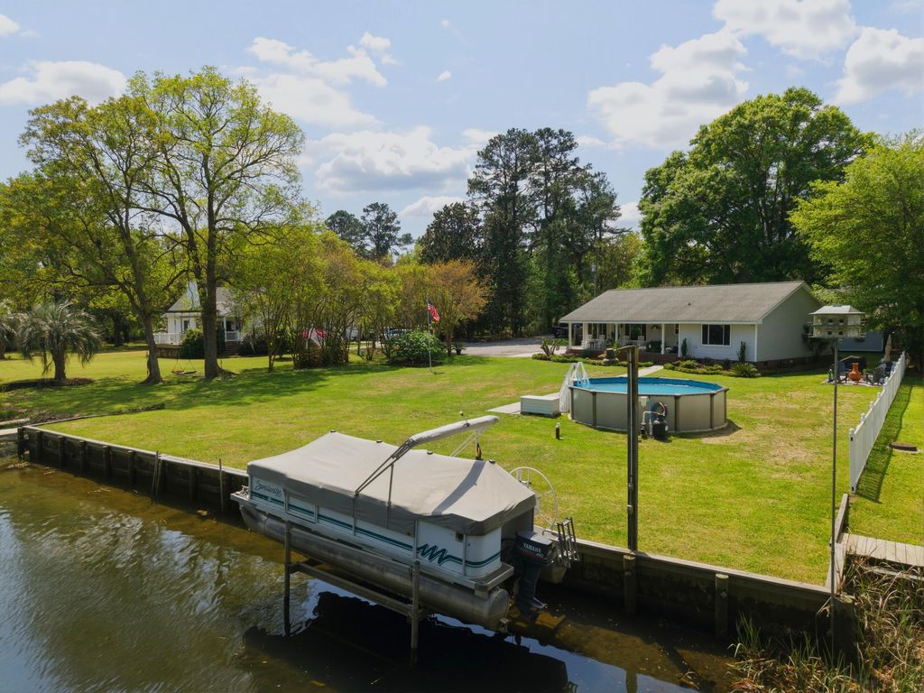Photo of 1805 Ringneck Road, Moncks Corner, SC 29461 (MLS # 26009554)