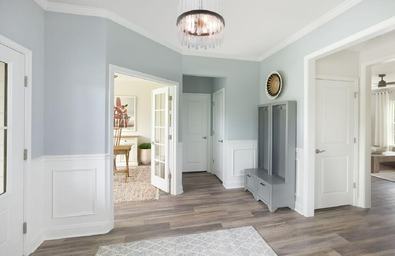 8023 Beeblossom Court