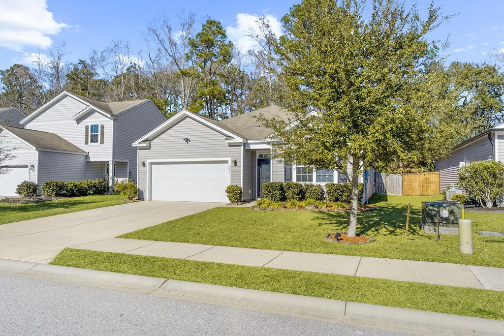 Photo of 524 Glady Road, Moncks Corner, SC 29461 (MLS # 26000066)