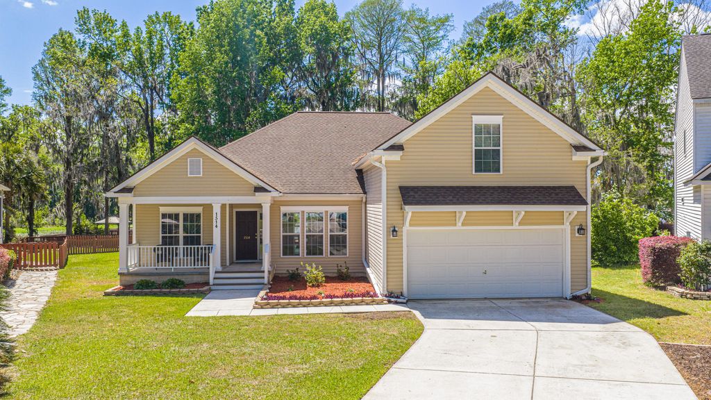 Photo of 1514 Dockside Court, Hanahan, SC 29410 (MLS # 26009644)