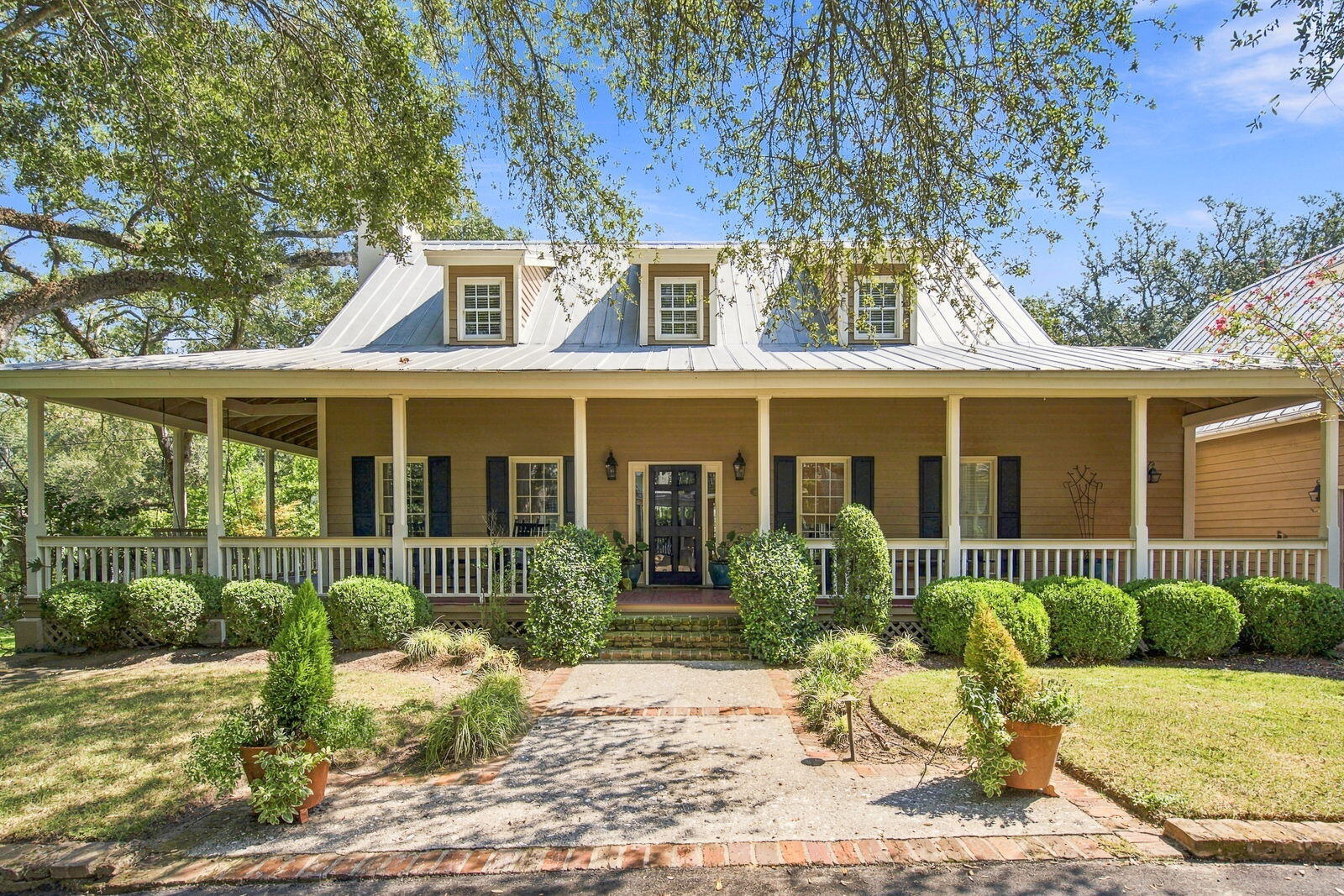 143 Live Oak Drive
