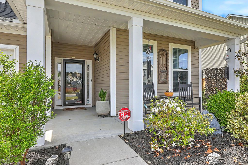 Photo of 462 Spectrum Road, Summerville, SC 29486 (MLS # 26010967)