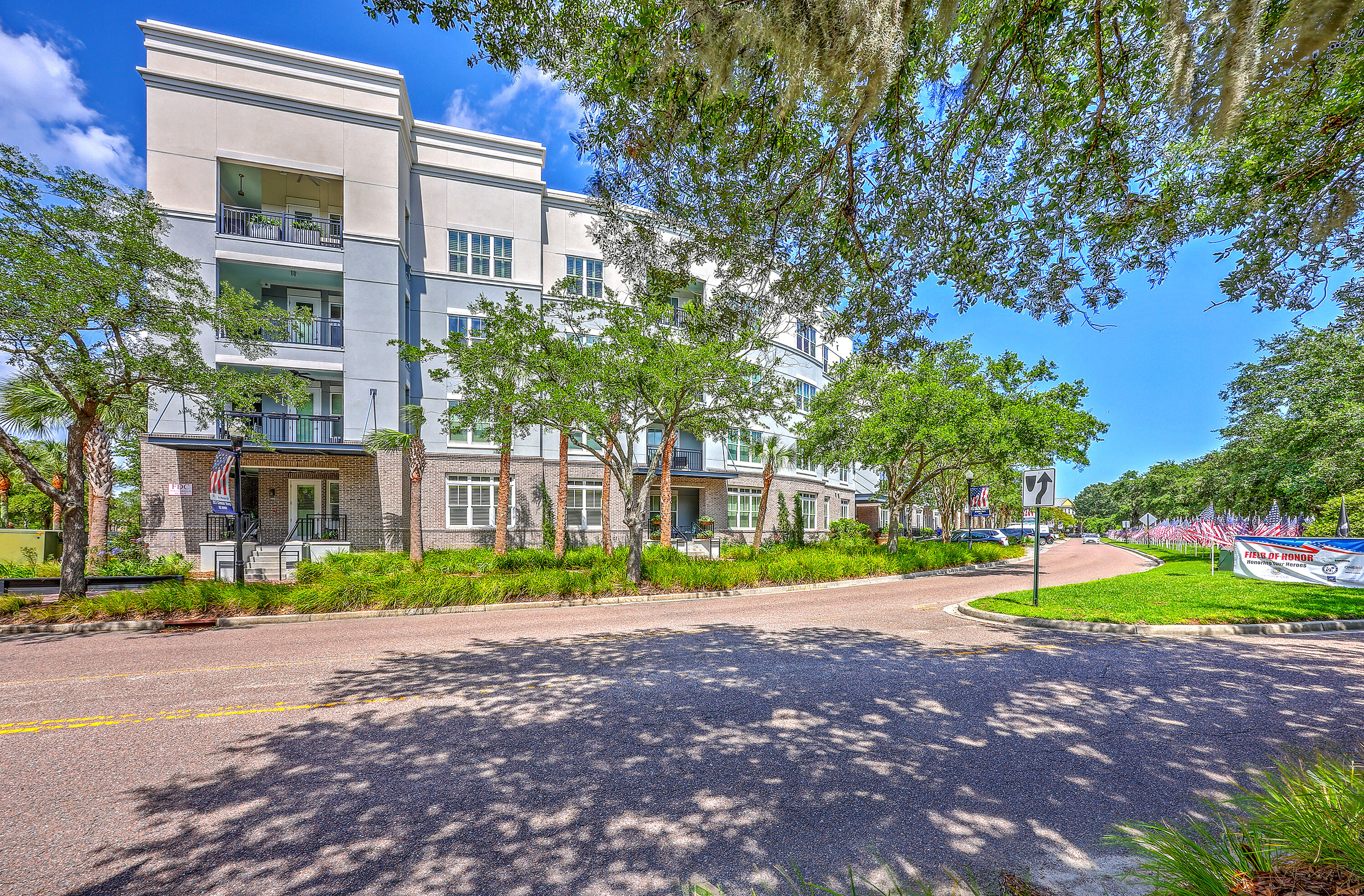 200 River Landing Drive 307b