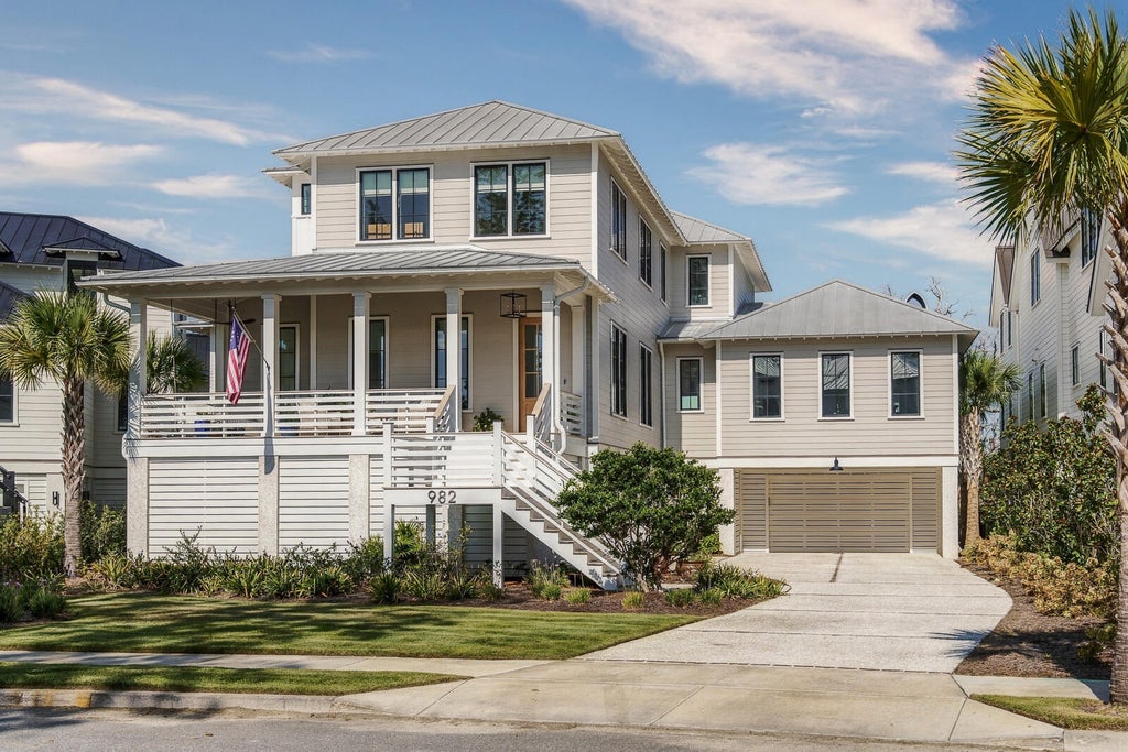 Photo of 982 Tupelo Bay Drive, Mount Pleasant, SC 29464 (MLS # 26027936)