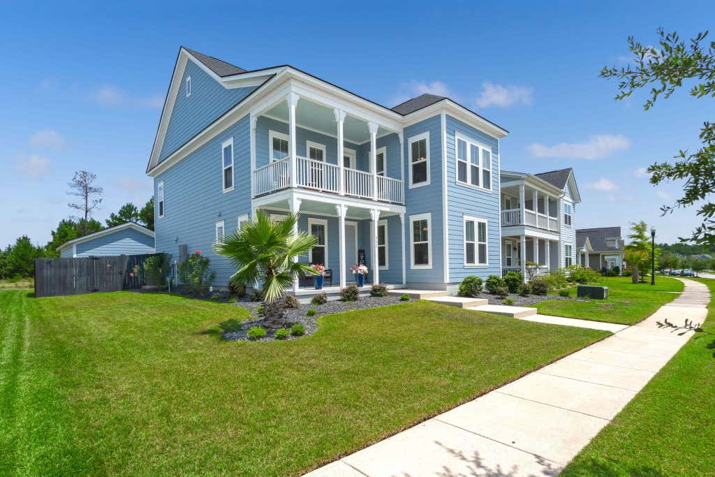 Photo of 352 Parish Farms Drive, Summerville, SC 29486 (MLS # 26023422)