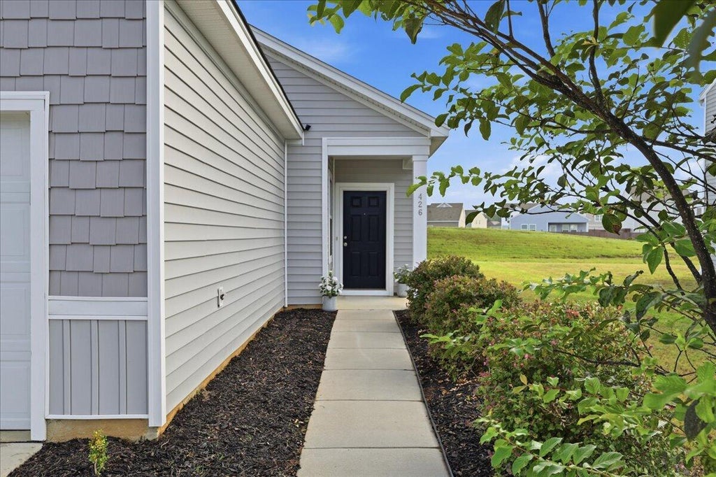 Photo of 426 Pender Woods Drive, Summerville, SC 29486 (MLS # 26025630)