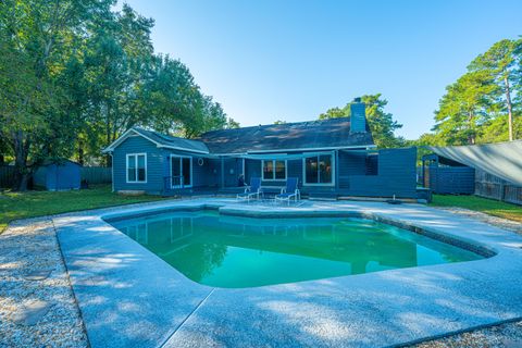 A home in North Charleston