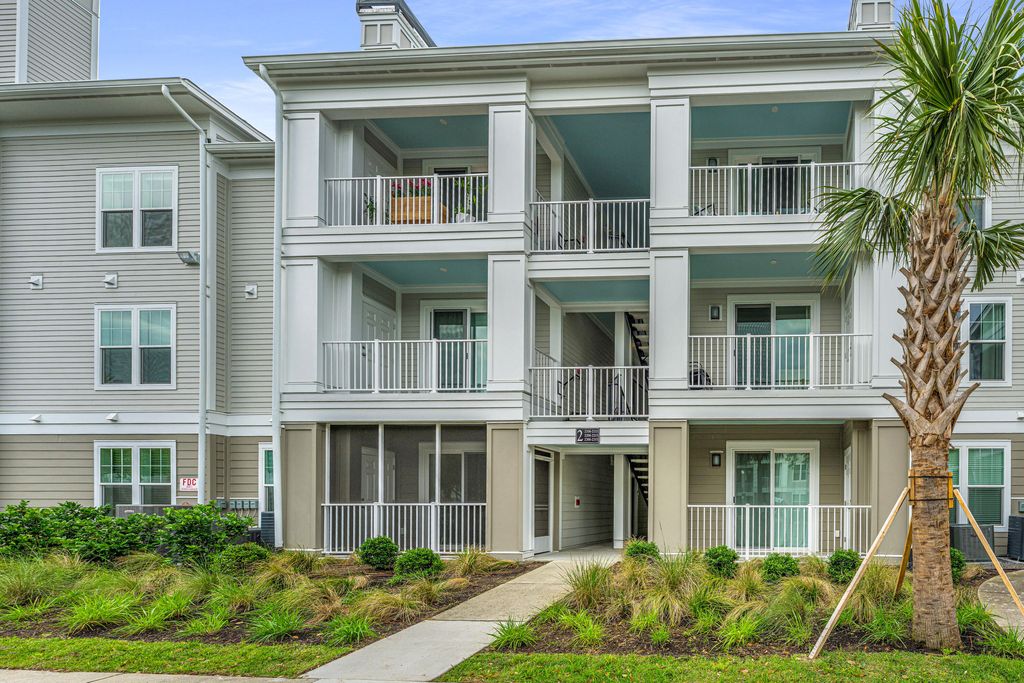 Photo of 130 River Landing Drive #Unit 2215, Charleston, SC 29492 (MLS # 26013333)
