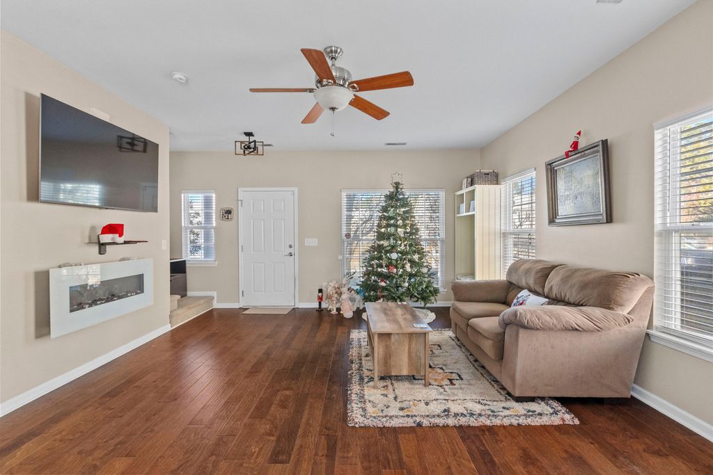 Photo of 126 Broad River Drive, Summerville, SC 29485 (MLS # 25032617)