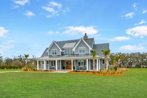 A home in Wadmalaw Island