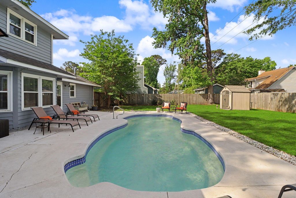Photo of 4 Mulroy Court, Charleston, SC 29414 (MLS # 26013474)