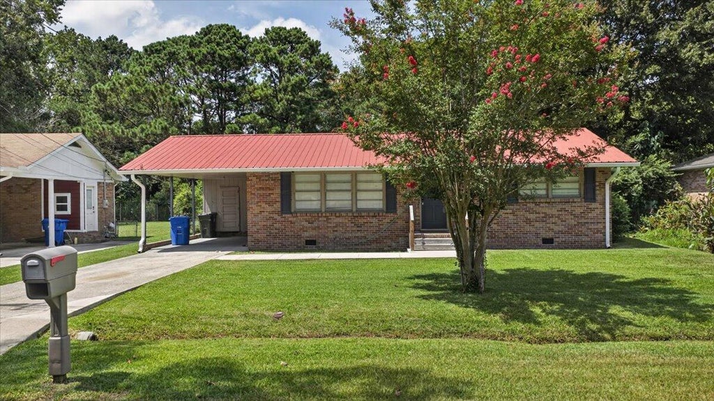 Photo of 1450 N Sherwood Drive, Charleston, SC 29407 (MLS # 26021334)