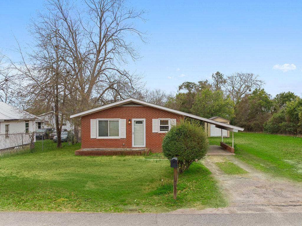 Photo of 106 Buyck Street, Saint Matthews, SC 29135 (MLS # 26005592)