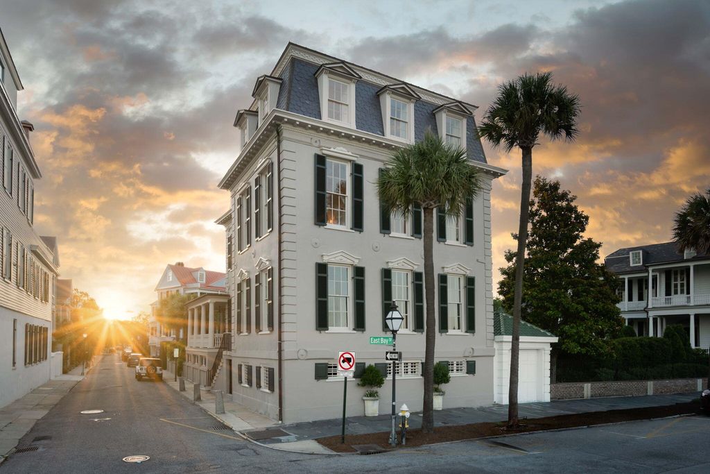 Photo of 2 Water Street, Charleston, SC 29401 (MLS # 26015184)