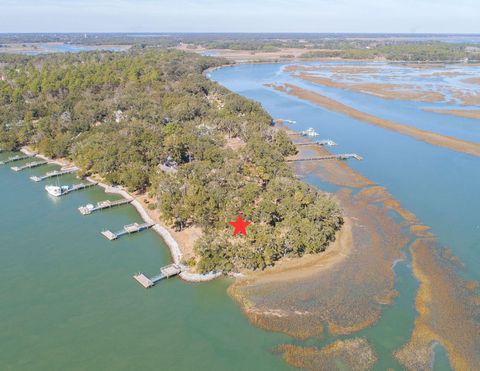 20 Claires Point Road Beaufort SC 29907