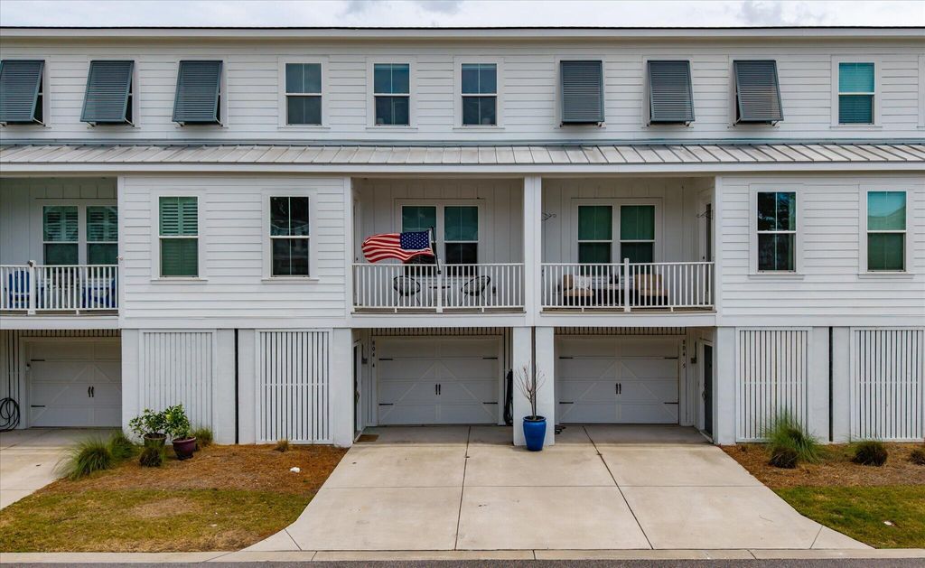 Photo of 804 Kings Oak Court #Unit 4, Charleston, SC 29492 (MLS # 26013098)
