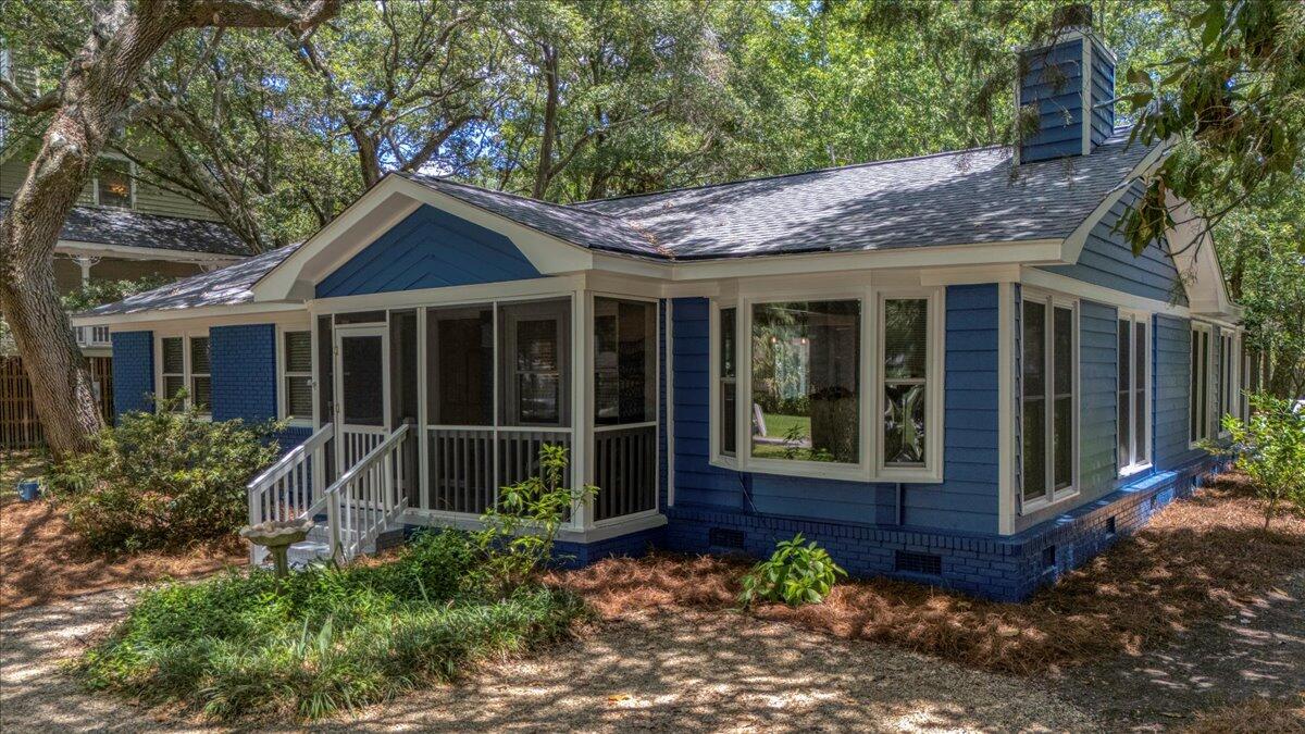 10 Chapman Avenue