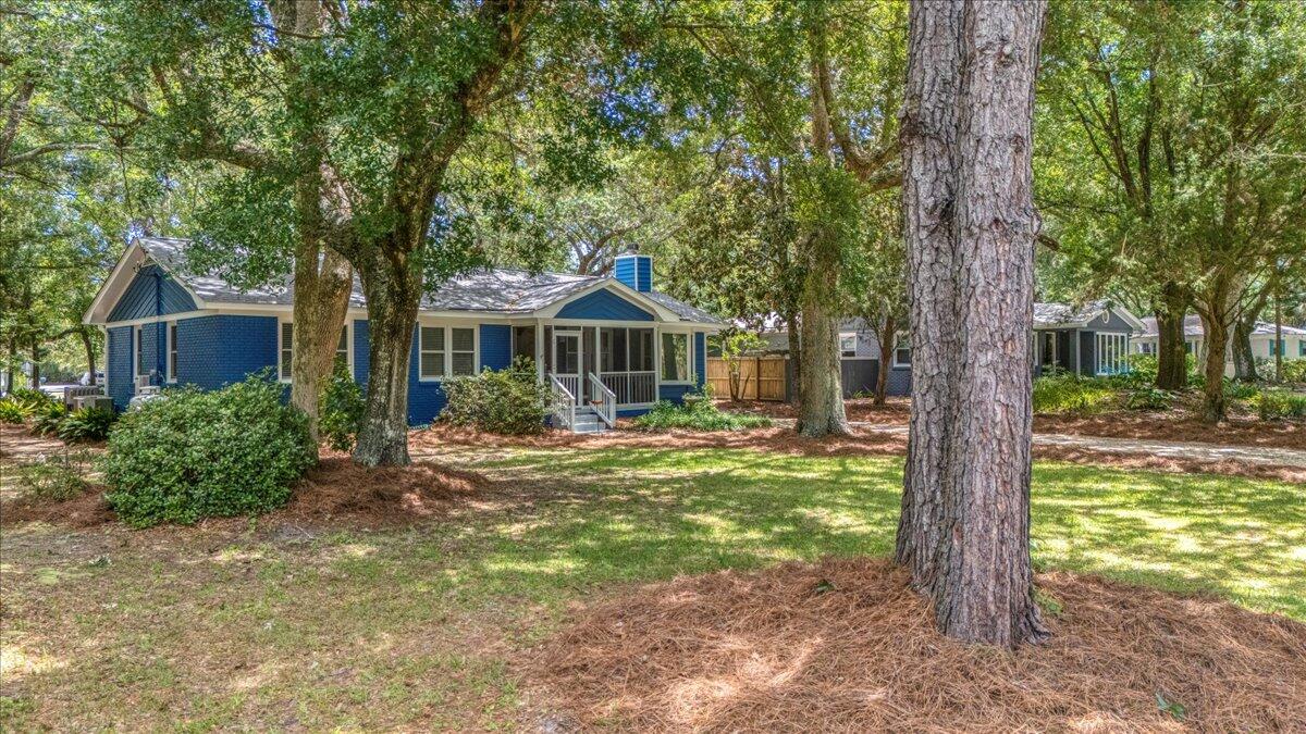 10 Chapman Avenue